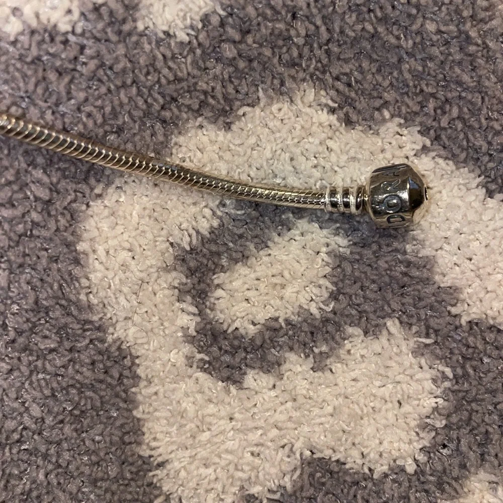 Pandora sterling silver 7 in classic bracelet - Picture 6 of 9